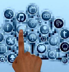 Hosted vs Self Hosted websites